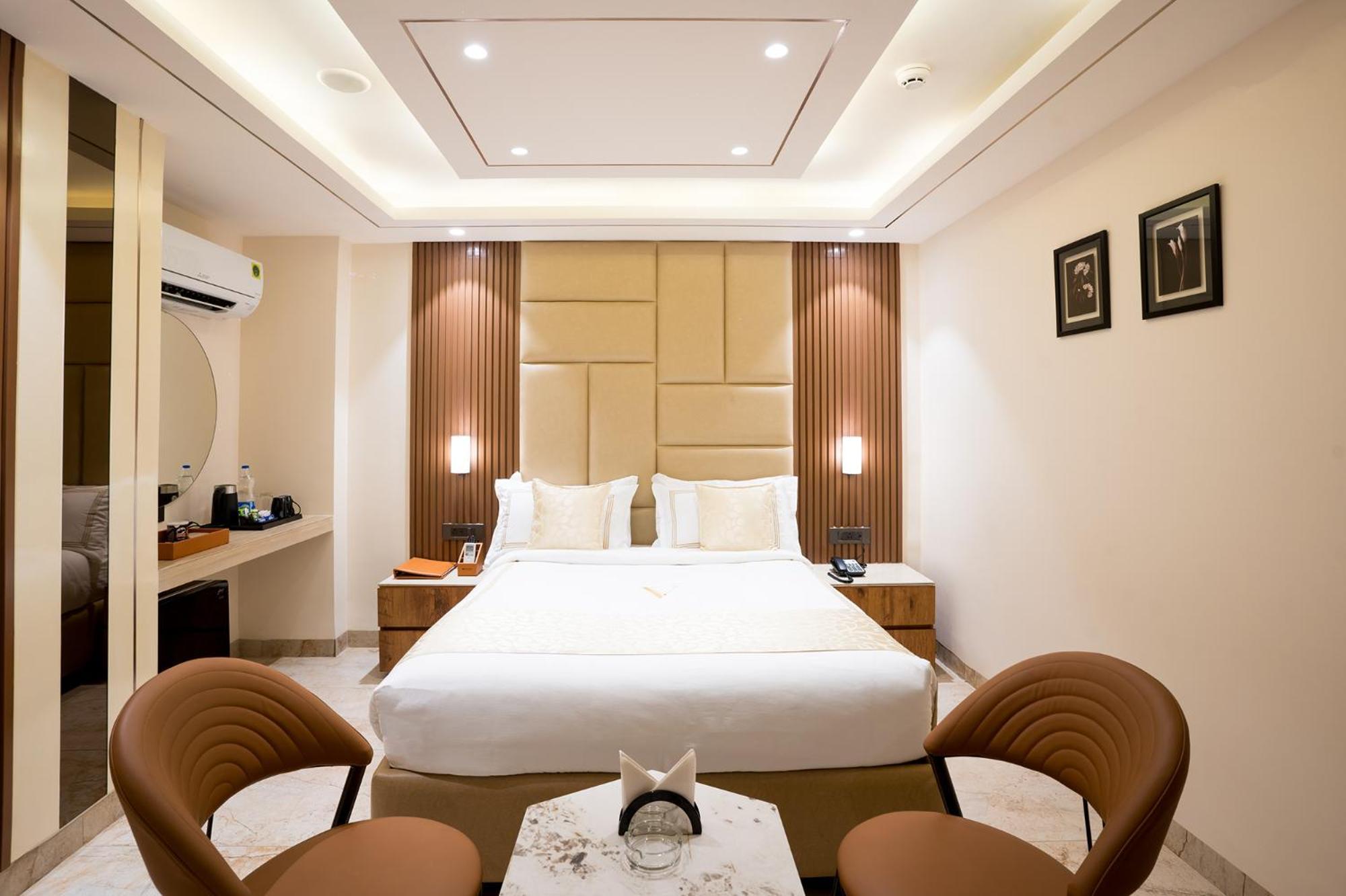 Oriva Vinflora Residency - Nr Lv Prasad Hospital, Banjara Hills Hotel Hyderabad Eksteriør billede