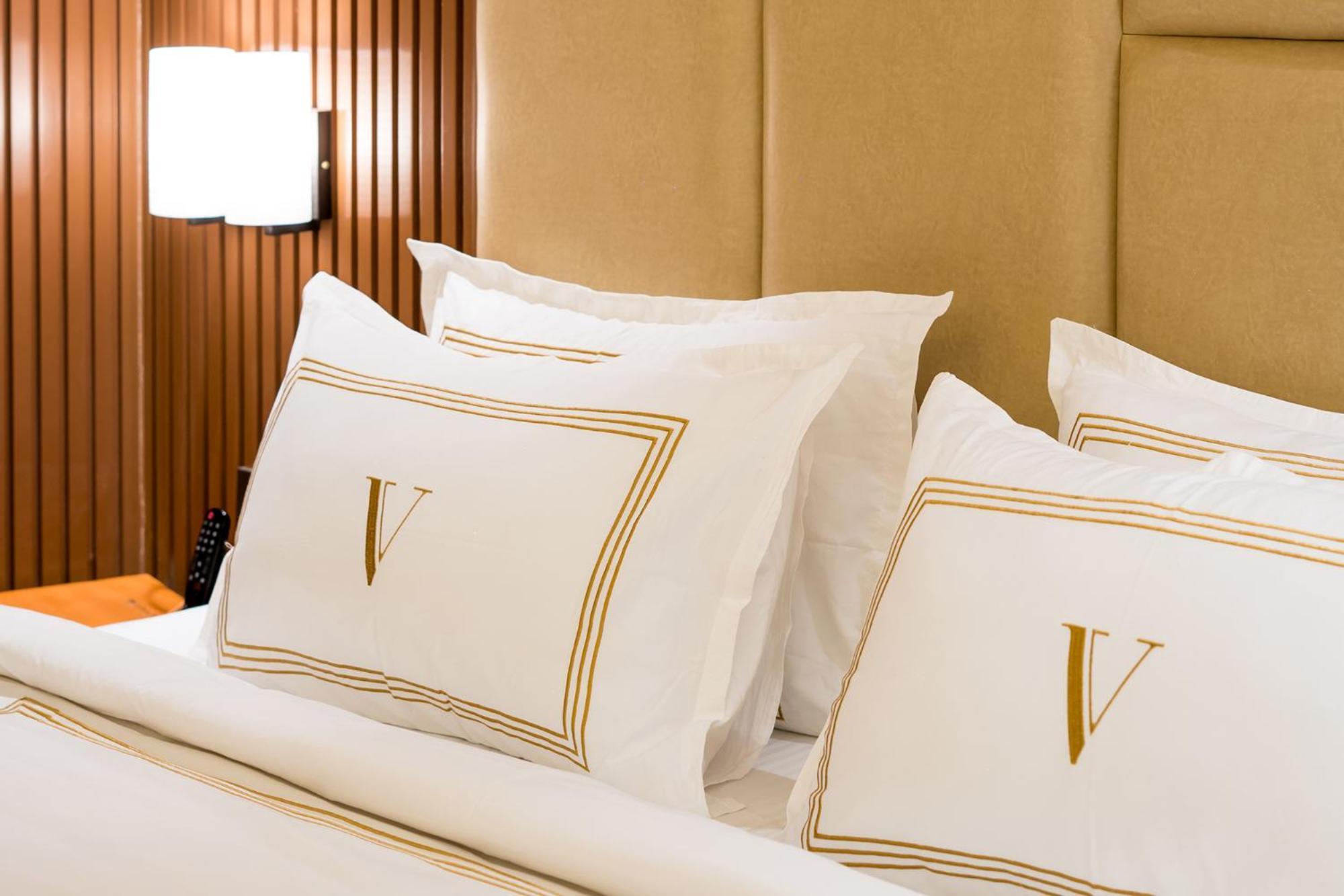 Oriva Vinflora Residency - Nr Lv Prasad Hospital, Banjara Hills Hotel Hyderabad Eksteriør billede