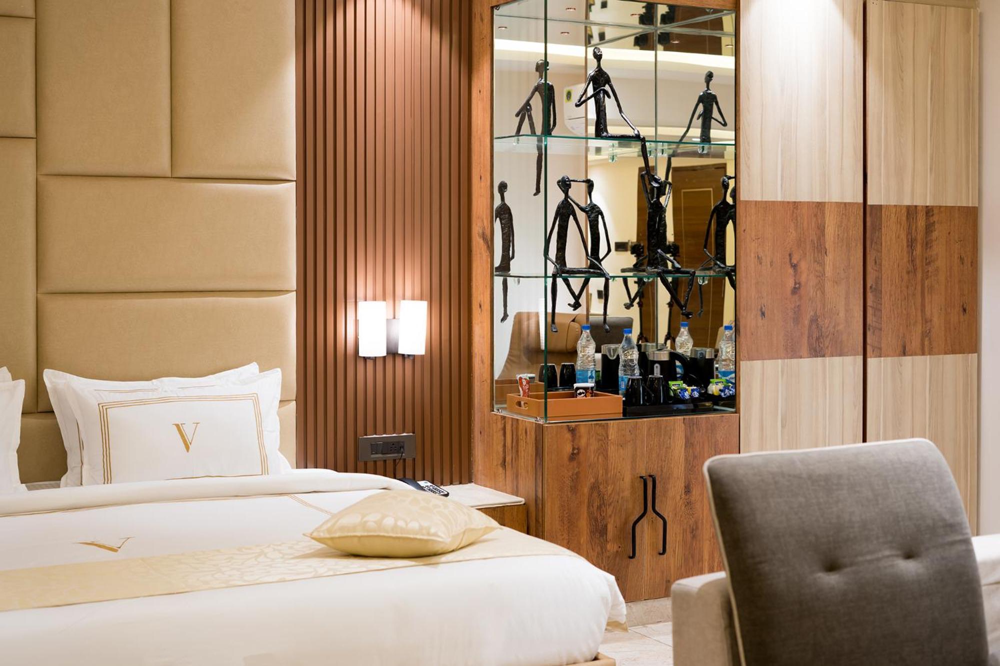 Oriva Vinflora Residency - Nr Lv Prasad Hospital, Banjara Hills Hotel Hyderabad Eksteriør billede