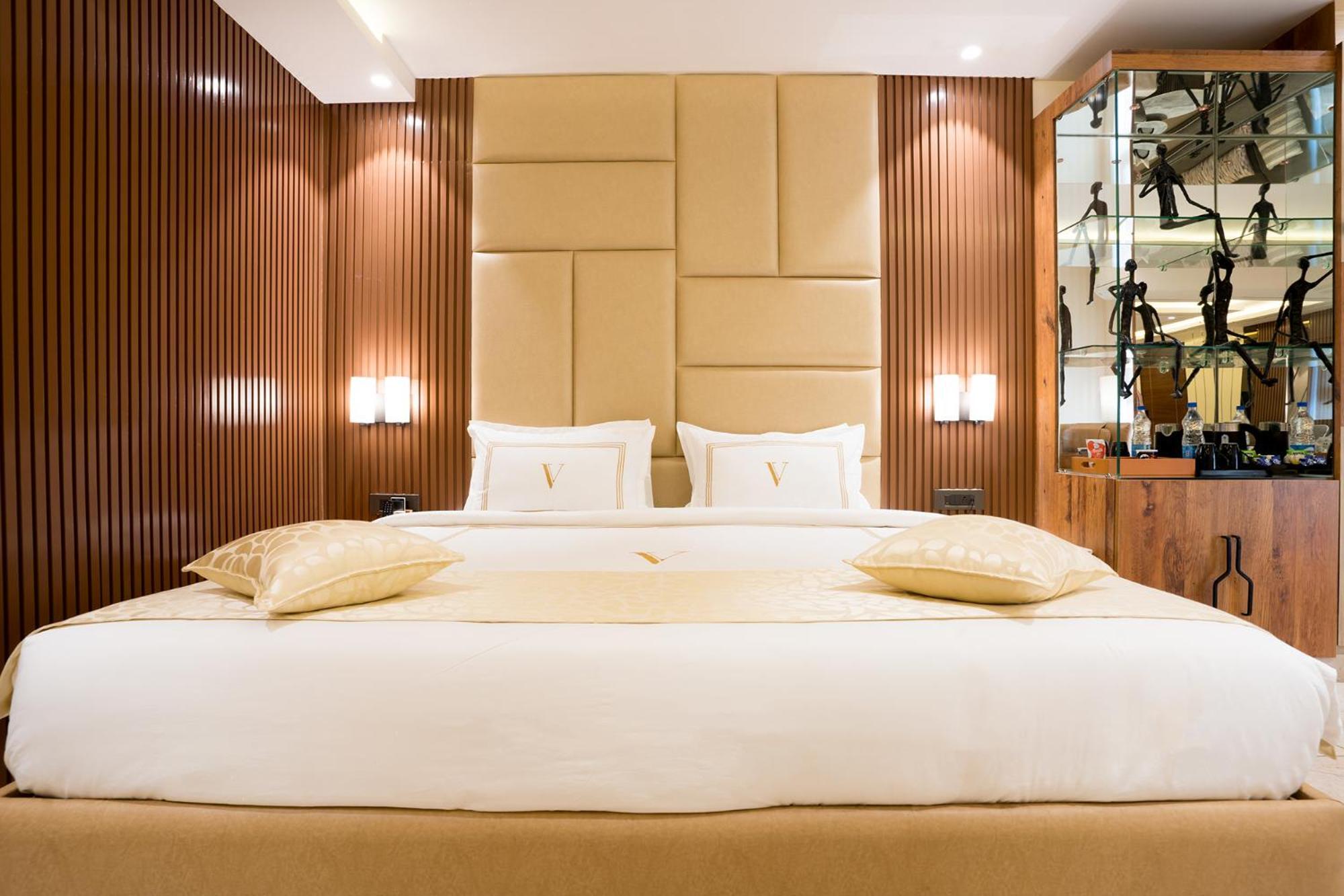 Oriva Vinflora Residency - Nr Lv Prasad Hospital, Banjara Hills Hotel Hyderabad Eksteriør billede