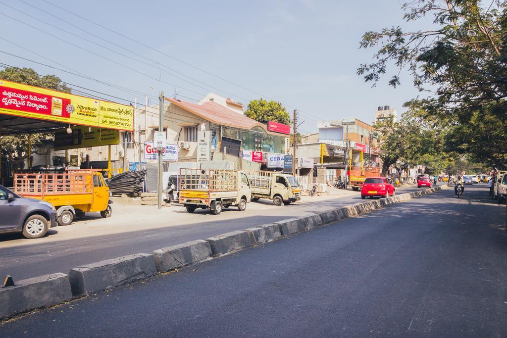 Oriva Vinflora Residency - Nr Lv Prasad Hospital, Banjara Hills Hotel Hyderabad Eksteriør billede