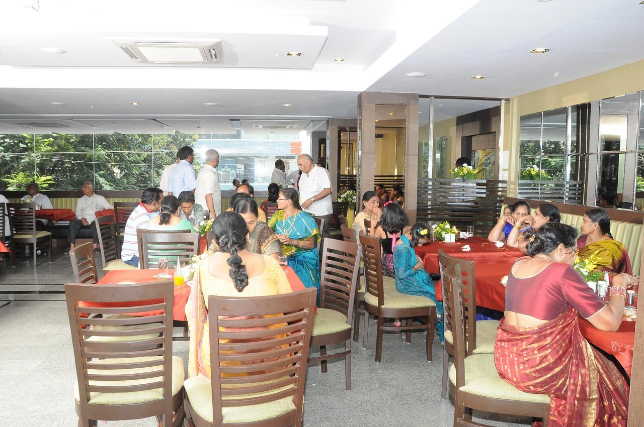 Oriva Vinflora Residency - Nr Lv Prasad Hospital, Banjara Hills Hotel Hyderabad Eksteriør billede