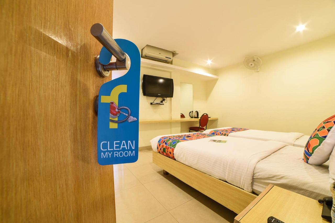 Oriva Vinflora Residency - Nr Lv Prasad Hospital, Banjara Hills Hotel Hyderabad Eksteriør billede